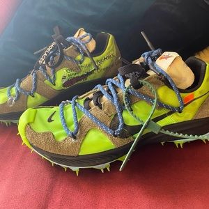 Off white kiger sneakers
